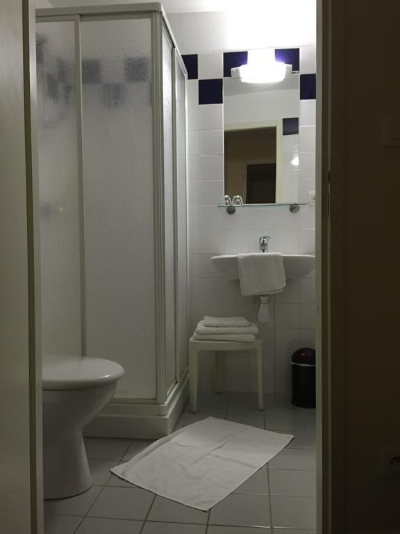 Acacias Apparts Hotel Plombières-les-Bains Zimmer foto